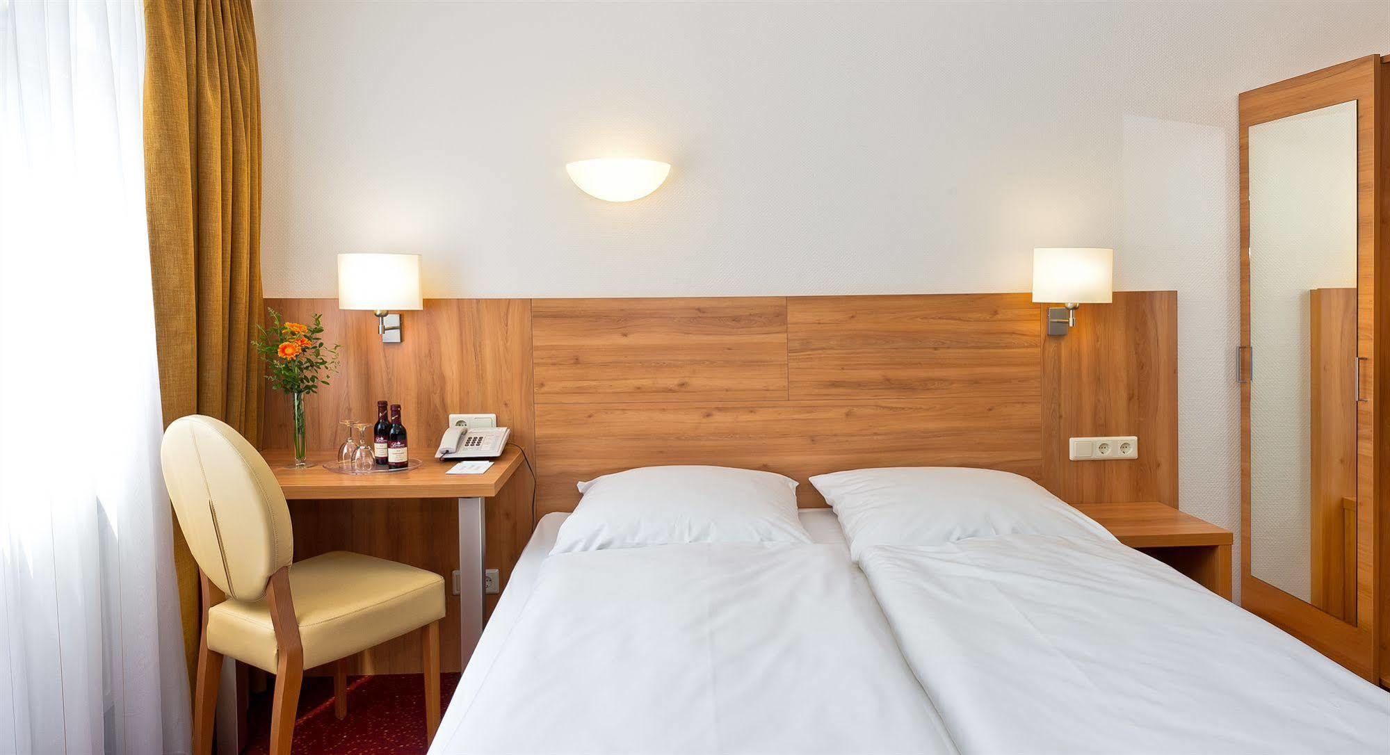 Ringhotel Haus Oberwinter Remagen Bagian luar foto